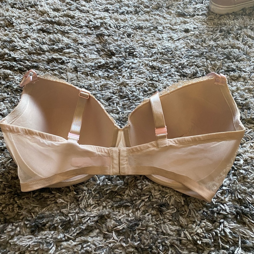 Victoria Secret Bra - Picture 3 of 3
